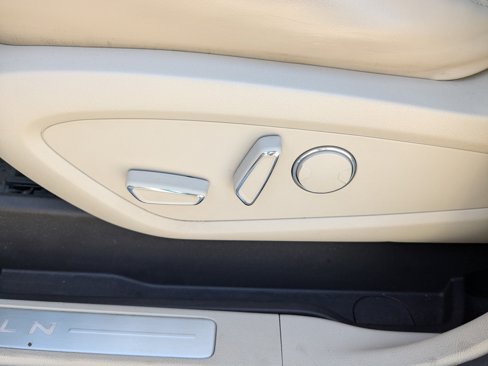 Used 2017 Lincoln MKC Select w/ Select Plus Package image 18