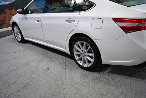 Used 2013 Toyota Avalon XLE Touring image 7