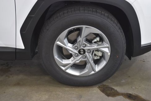 Used 2024 Hyundai Tucson SE image 9