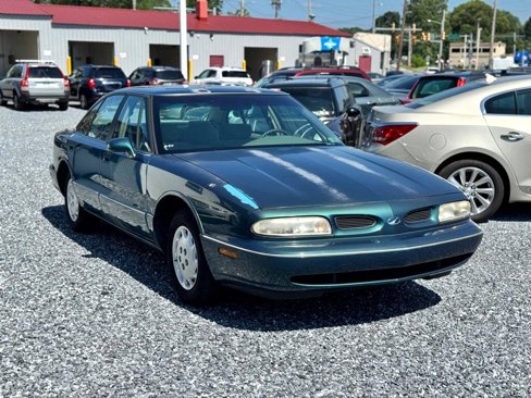 Used 1998 Oldsmobile 88 image 3