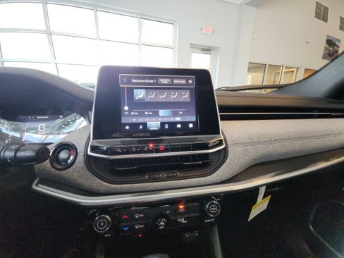 New 2025 Jeep Compass Sport w/ Mopar Graphics Package image 22