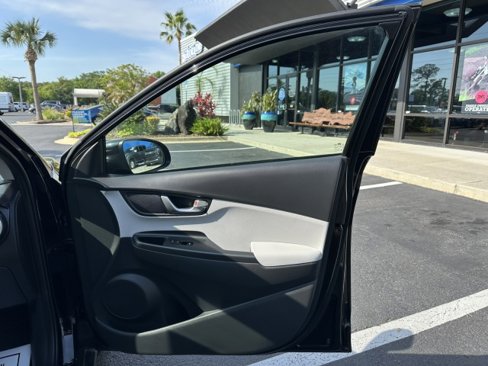 Used 2023 Hyundai Kona SEL w/ Convenience Package image 40