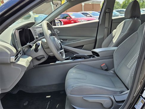 Used 2021 Hyundai Elantra SEL image 5