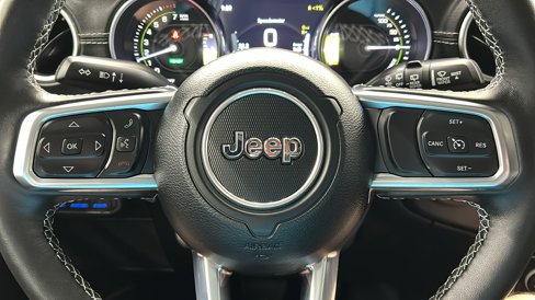 Used 2023 Jeep Wrangler Unlimited Sahara w/ Dual Top Group image 28