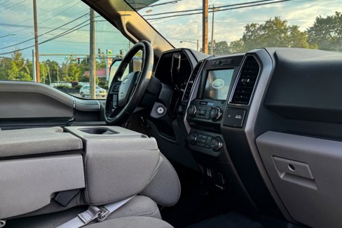 Used 2018 Ford F150 XLT w/ Equipment Group 302A Luxury image 9