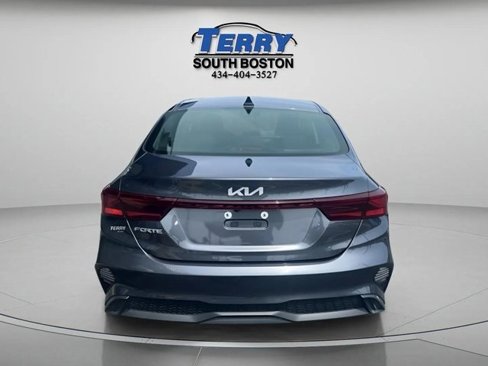 Used 2024 Kia Forte LXS image 3