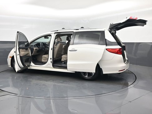 Used 2018 Honda Odyssey Touring image 45