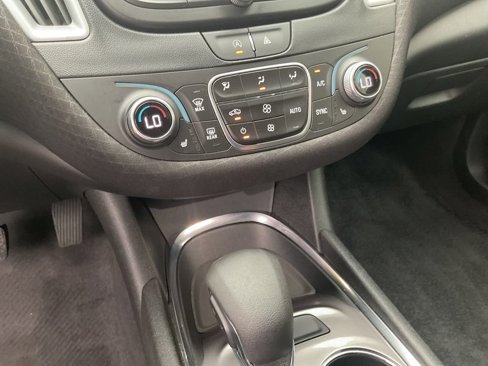 Used 2023 Chevrolet Malibu LT image 17