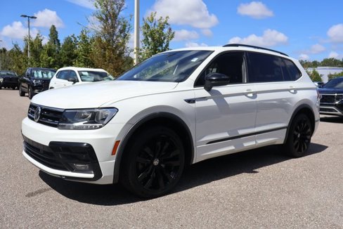 Used 2021 Volkswagen Tiguan SE R-Line image 3