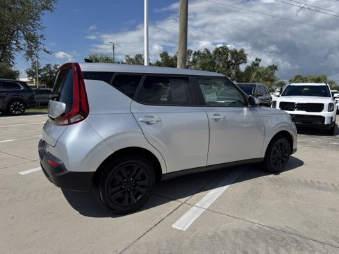 Certified 2020 Kia Soul LX image 4