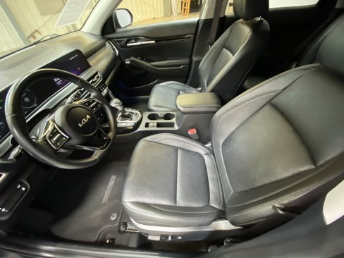 Used 2024 Kia Seltos SX w/ SX Sunroof Package image 22