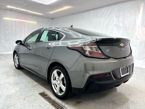 Used 2017 Chevrolet Volt LT w/ Comfort Package image 5
