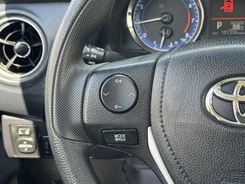 Used 2019 Toyota Corolla LE image 17