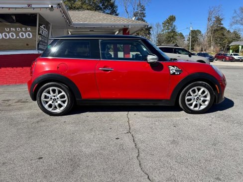 Used 2015 MINI Cooper 2-Door Hardtop image 8
