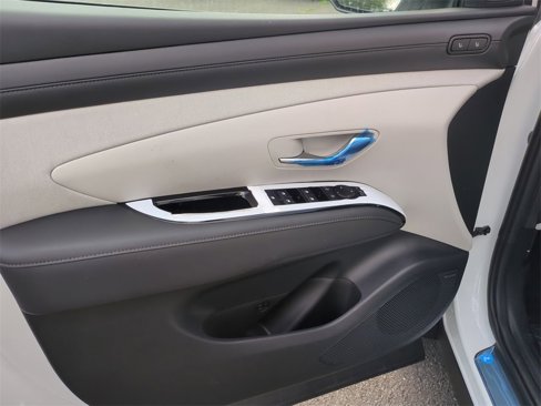 New 2025 Hyundai Elantra SE image 10