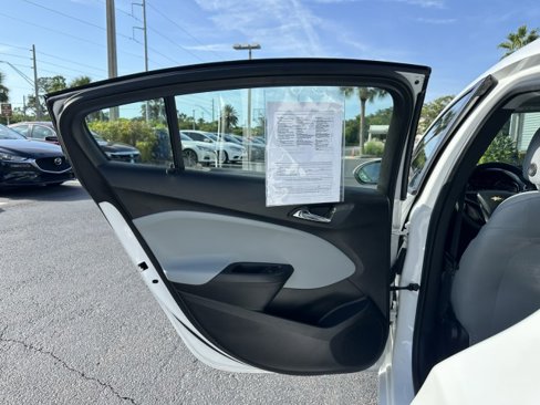 Used 2019 Chevrolet Cruze LS image 40