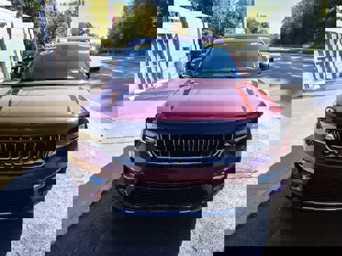 Certified 2022 Jeep Grand Cherokee Limited image 3