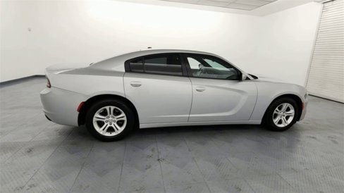 Used 2020 Dodge Charger SXT image 9