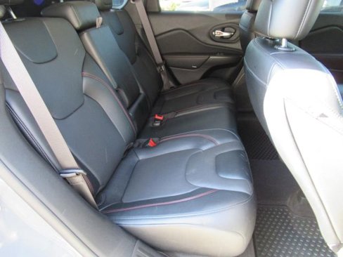 Used 2022 Jeep Cherokee Trailhawk w/ Premium Leather Package image 30