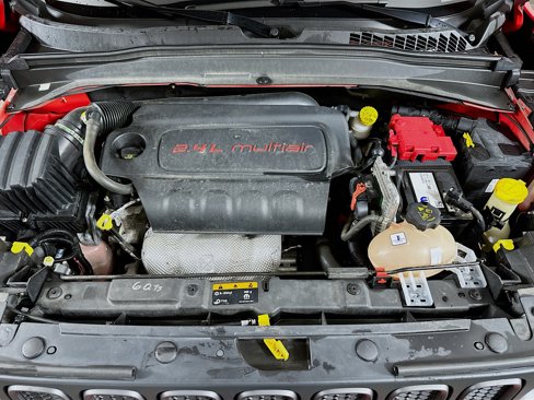 Used 2018 Jeep Renegade Trailhawk w/ Cold Weather Group II image 27