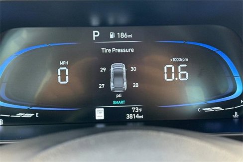 Certified 2025 Hyundai Elantra Sport image 24