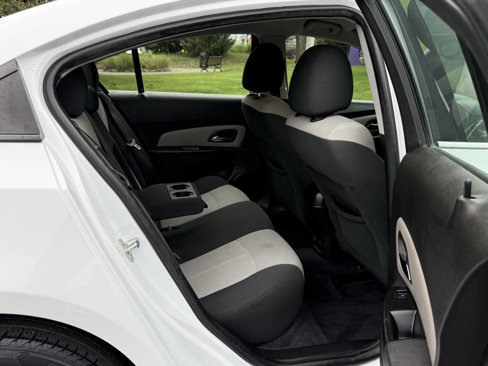 Used 2011 Chevrolet Cruze LS w/ Connectivity Package image 22