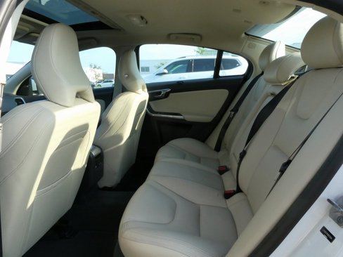 Used 2017 Volvo S60 T5 Inscription Platinum w/ Climate Package image 38