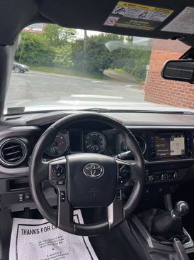 Used 2018 Toyota Tacoma TRD Sport image 8