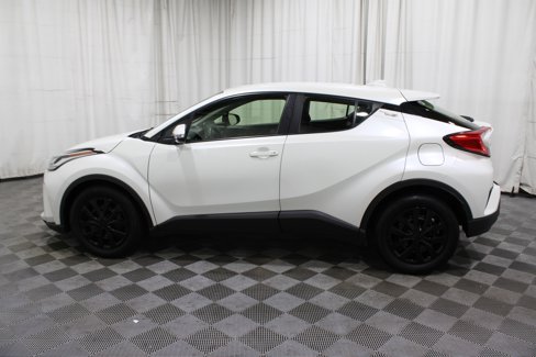 Used 2020 Toyota C-HR LE image 33