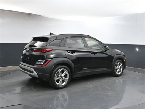 Used 2023 Hyundai Kona SEL w/ Winter Weather Package image 7