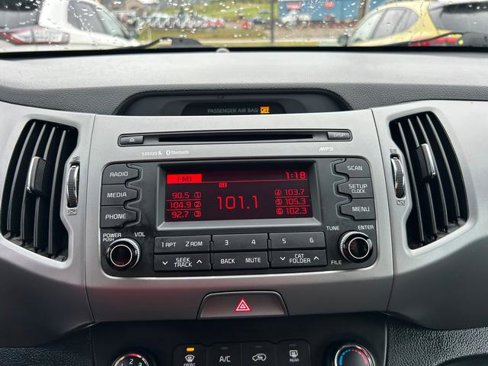 Used 2016 Kia Sportage LX image 12