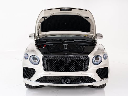New 2025 Bentley Bentayga image 47