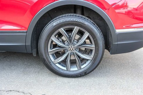 Used 2022 Volkswagen Tiguan SE image 10