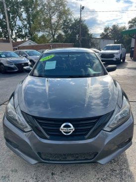 Used 2018 Nissan Altima 2.5 SR w/ SR Midnight Edition image 1