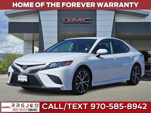 Used 2020 Toyota Camry SE image 1