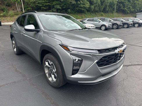 New 2025 Chevrolet Trax LT w/ Driver Confidence Package image 5