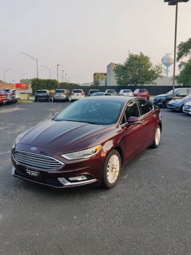 Used 2017 Ford Fusion SE w/ Fusion SE Technology Package image 4