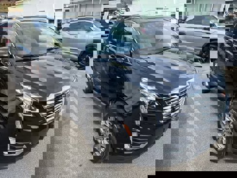 Used 2018 Cadillac XT5 Luxury w/ Driver Awareness Package image 3