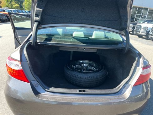 Used 2017 Toyota Camry LE image 25