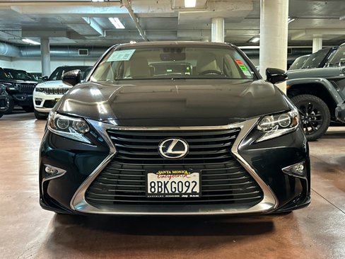 Used 2016 Lexus ES 300h image 8