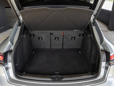 Certified 2022 Porsche Macan S image 31