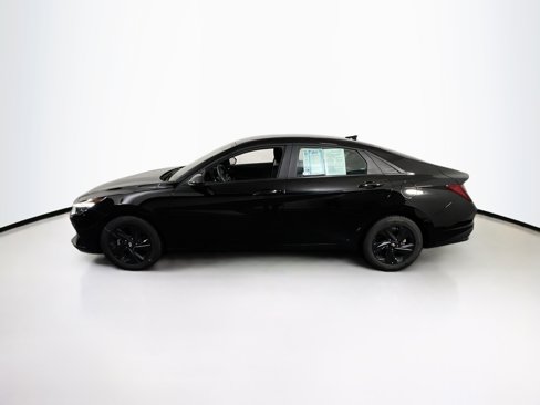 Used 2023 Hyundai Elantra SEL w/ Cargo Package image 8
