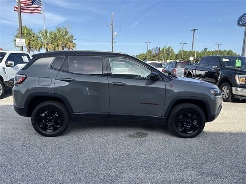 Used 2023 Jeep Compass Trailhawk image 13