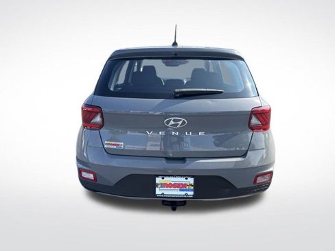 Certified 2023 Hyundai Venue SE image 4