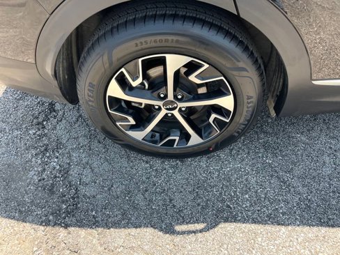 Used 2024 Kia Sportage EX image 30