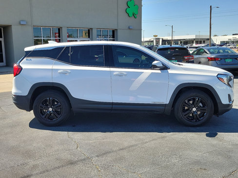 Used 2020 GMC Terrain SLE image 2