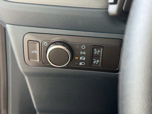 New 2025 Ford Maverick XL image 10