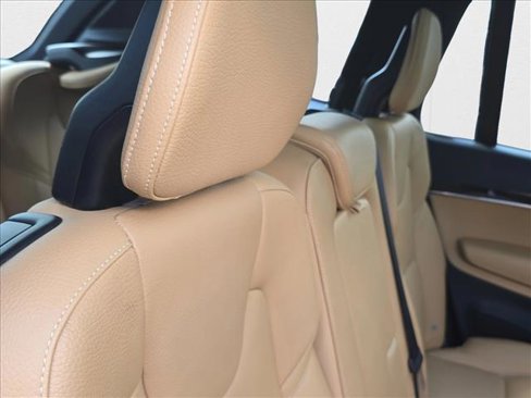 Used 2019 Volvo XC90 T6 Momentum image 20