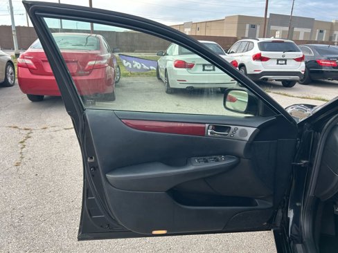 Used 2005 Lexus ES 330 image 9