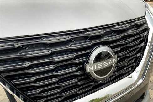 Used 2023 Nissan Rogue SV image 31